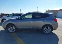 2013 NISSAN ROGUE SV