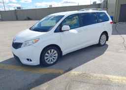 2012 TOYOTA SIENNA LE V6