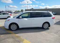 2012 TOYOTA SIENNA LE V6