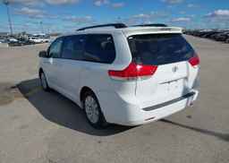 2012 TOYOTA SIENNA LE V6