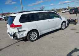 2012 TOYOTA SIENNA LE V6