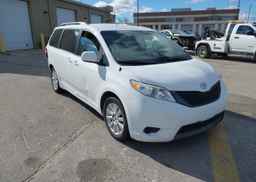2012 TOYOTA SIENNA LE V6