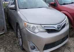 2013 TOYOTA CAMRY XLE