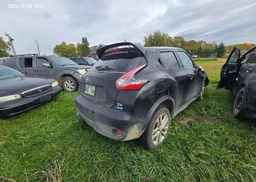 2015 NISSAN JUKE S