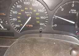 2002 SATURN SL1