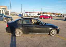 2011 BMW 323I