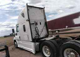 2017 FREIGHTLINER CASCADIA 125