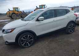 2017 NISSAN QUASHQAI