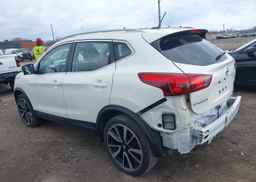 2017 NISSAN QUASHQAI