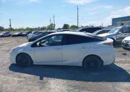 2017 TOYOTA PRIUS