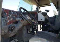 2011 MACK 700 GU700