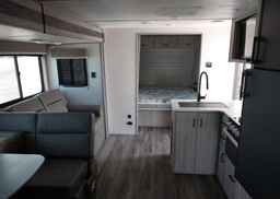 2022 KEYSTONE PP268B422