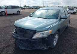 2011 TOYOTA CAMRY SE