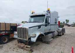 2021 PETERBILT 567