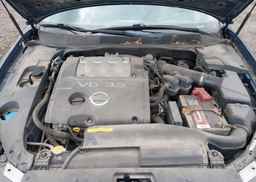 2004 NISSAN MAXIMA SE