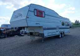 1995 KUSTOM KOACH Westwind 275
