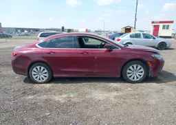 2016 CHRYSLER 200 LX