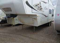 2010 KEYSTONE 5th wheel cougar