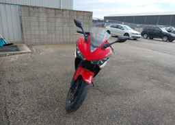 2015 YAMAHA YZFR3