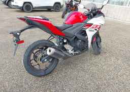 2015 YAMAHA YZFR3