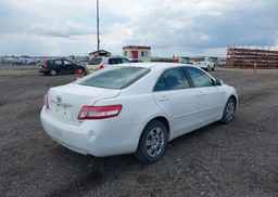 2010 TOYOTA CAMRY SE