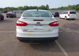 2013 FORD FOCUS SE