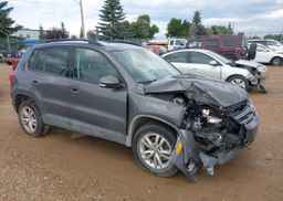 2015 VOLKSWAGEN TIGUAN S