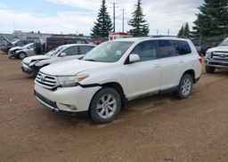 2013 TOYOTA HIGHLANDER PLUS