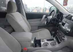 2013 TOYOTA HIGHLANDER PLUS