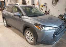 2022 TOYOTA COROLLA CROSS LE