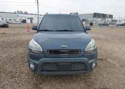 2013 KIA SOUL +