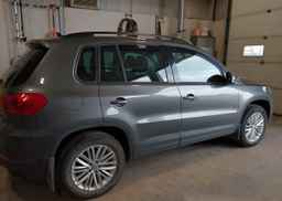 2015 VOLKSWAGEN TIGUAN S