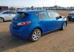 2013 MAZDA 3 I