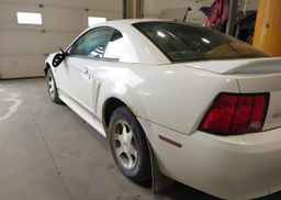 2000 FORD MUSTANG