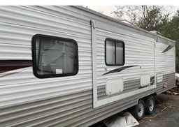 2010 TRAILER GREY WOLF..