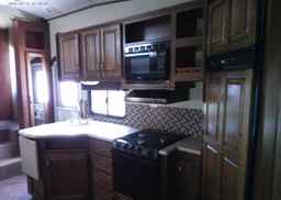2013 HEARTLAND TRAILER 5TH WHEEL