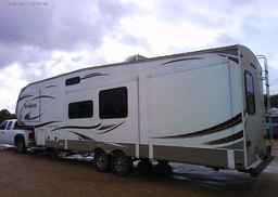 2013 HEARTLAND TRAILER 5TH WHEEL