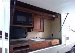 2013 HEARTLAND TRAILER 5TH WHEEL