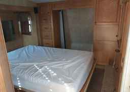 2008 FOREST RIVER INC. SILVERBACK 36L5S