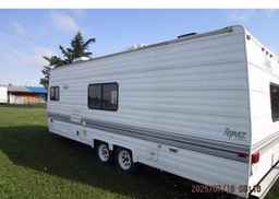 1999 TRIPLE E CANADA LTD T-240