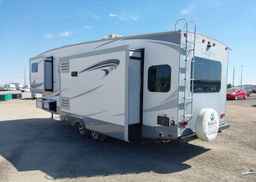 2018 Highland Ridge LIGHT 29IRLS