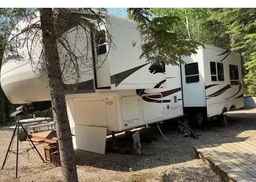 2006 KEYSTONE EVEREST