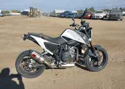 2018 KTM 690 DUKE