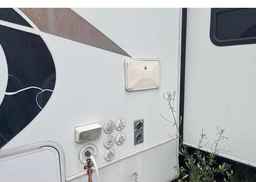 2005 KEYSTONE CAMPER