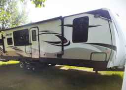 2015 KEYSTONE 295RKS