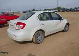 2011 SUZUKI SX4 LE