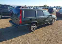 1999 VOLVO V70