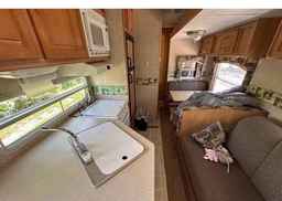 2005 FOREST RIVER INC. ROCKWOOD