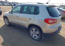 2011 VOLKSWAGEN TIGUAN S