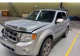2010 FORD ESCAPE LIMITED
